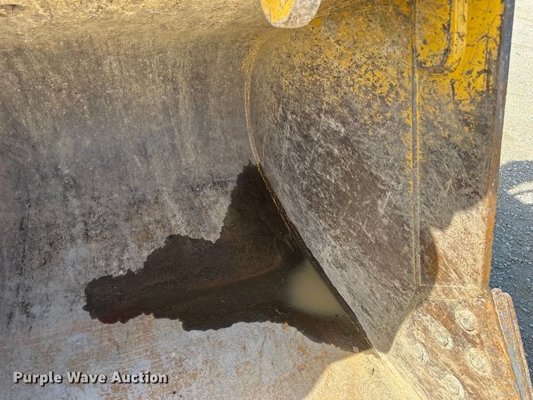 image for item DQ0815 2019 John Deere 350G LC excavator