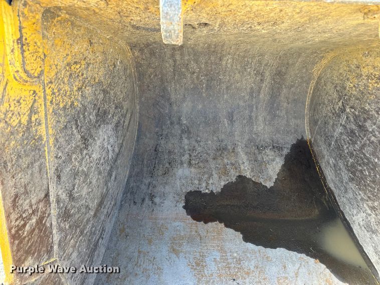 image for item DQ0815 2019 John Deere 350G LC excavator