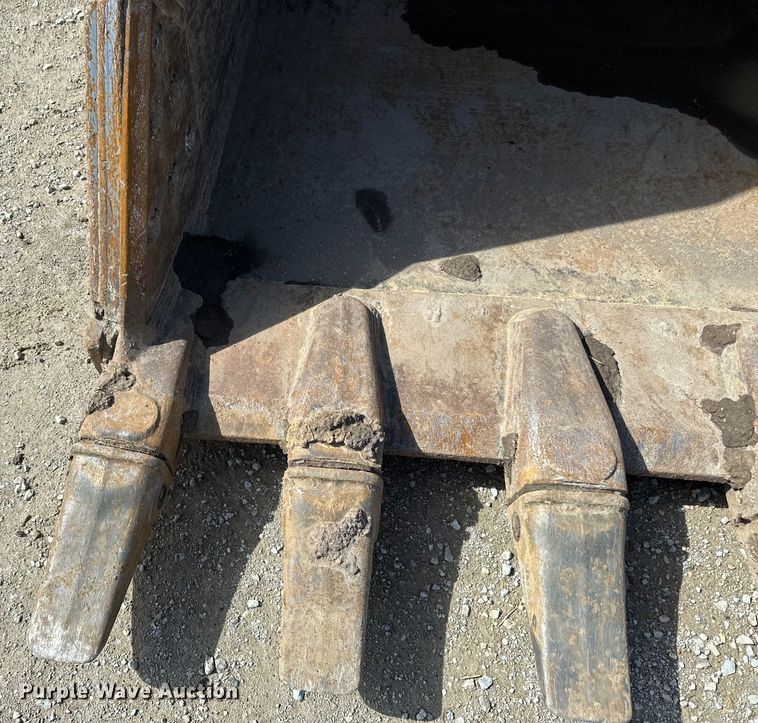 image for item DQ0815 2019 John Deere 350G LC excavator