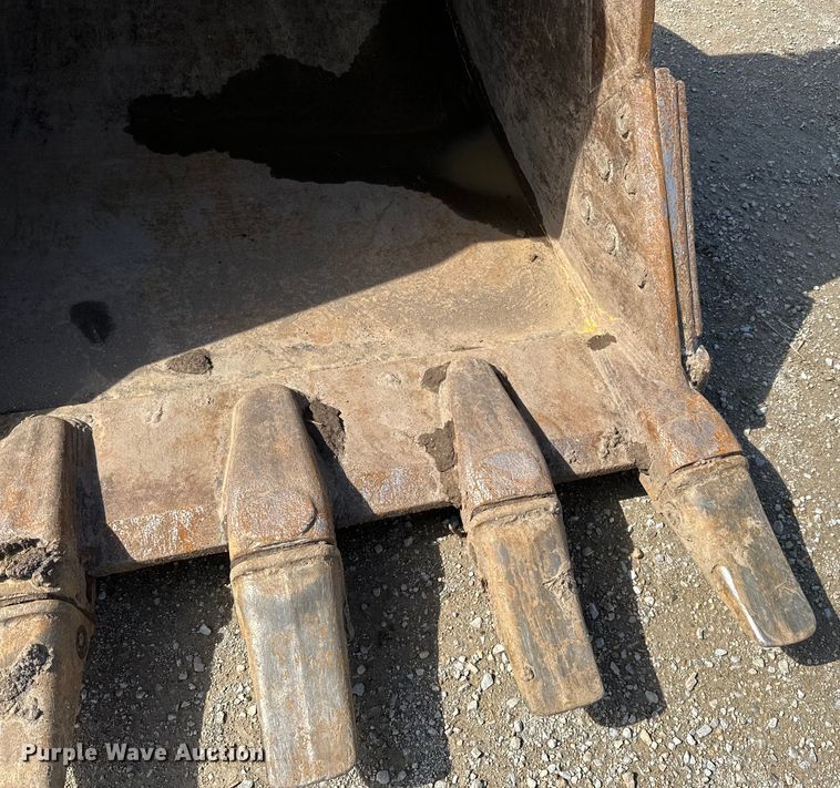 image for item DQ0815 2019 John Deere 350G LC excavator