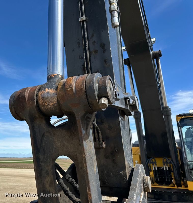 image for item DQ0815 2019 John Deere 350G LC excavator