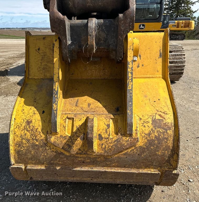 image for item DQ0815 2019 John Deere 350G LC excavator