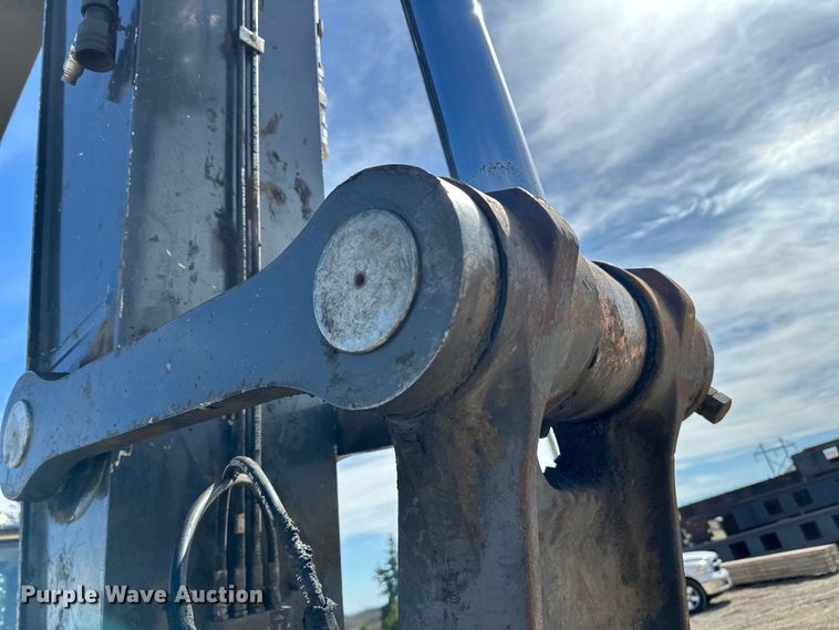 image for item DQ0815 2019 John Deere 350G LC excavator