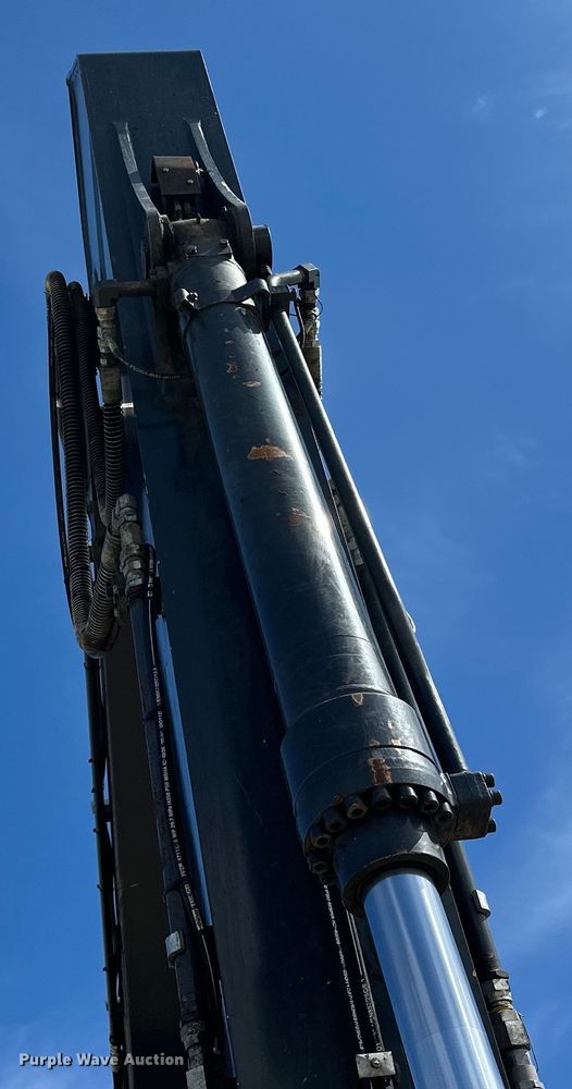 image for item DQ0815 2019 John Deere 350G LC excavator