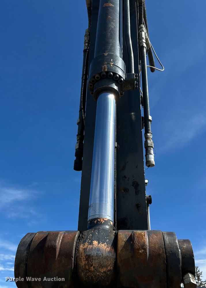 image for item DQ0815 2019 John Deere 350G LC excavator