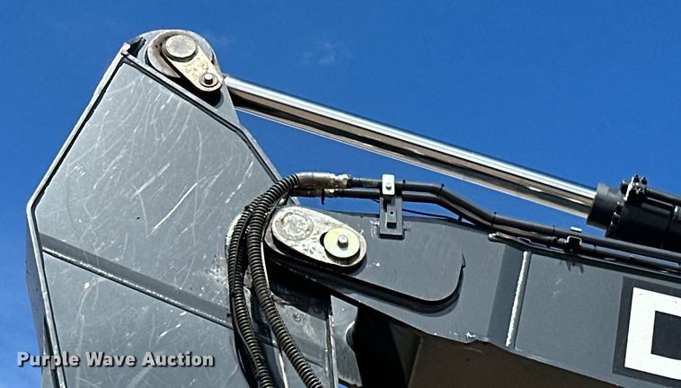 image for item DQ0815 2019 John Deere 350G LC excavator