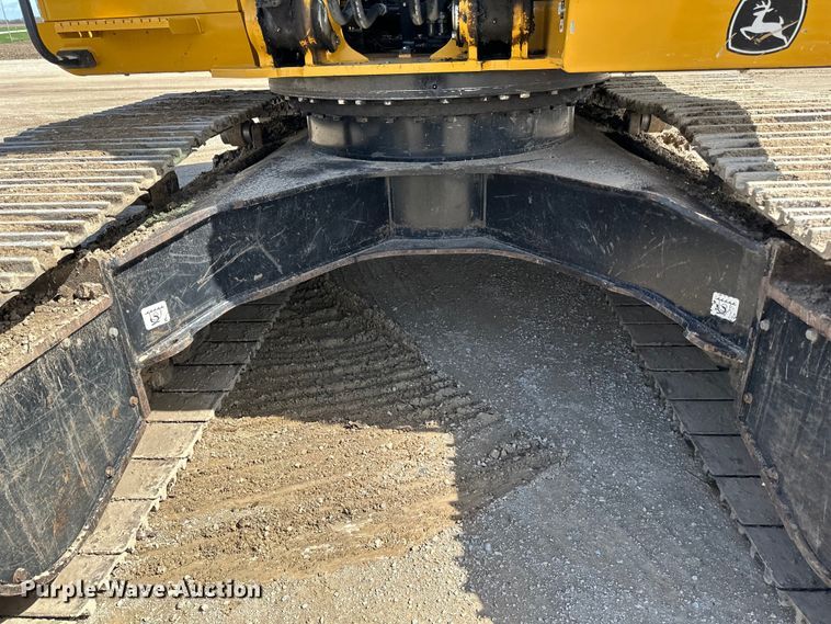 image for item DQ0815 2019 John Deere 350G LC excavator