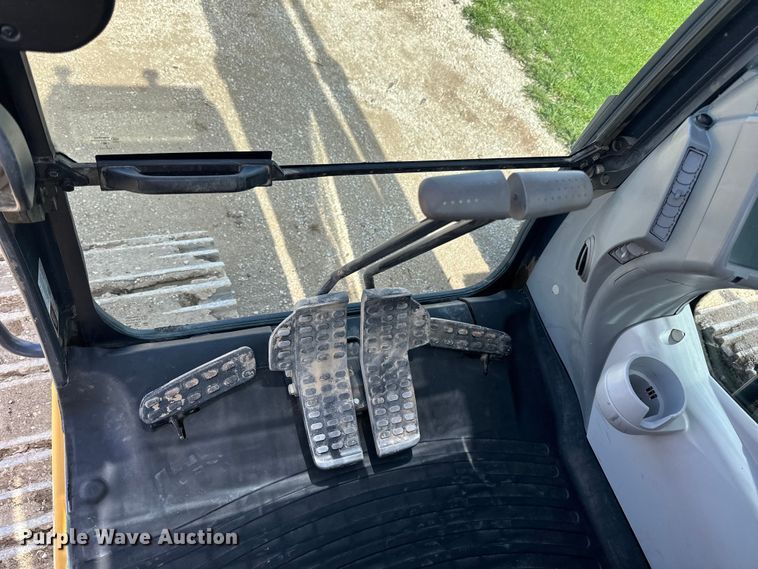 image for item DQ0815 2019 John Deere 350G LC excavator