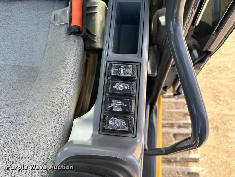 image for item DQ0815 2019 John Deere 350G LC excavator