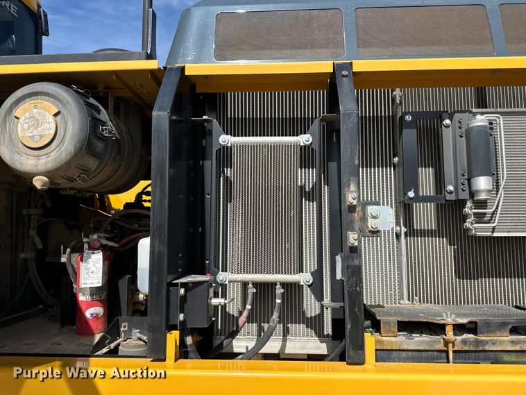 image for item DQ0815 2019 John Deere 350G LC excavator