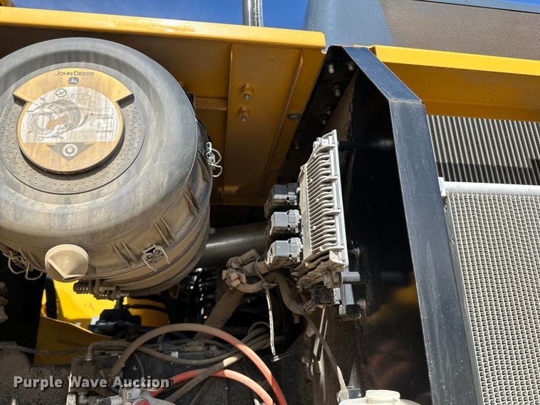 image for item DQ0815 2019 John Deere 350G LC excavator