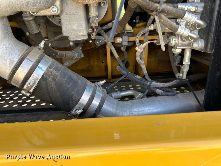 image for item DQ0815 2019 John Deere 350G LC excavator