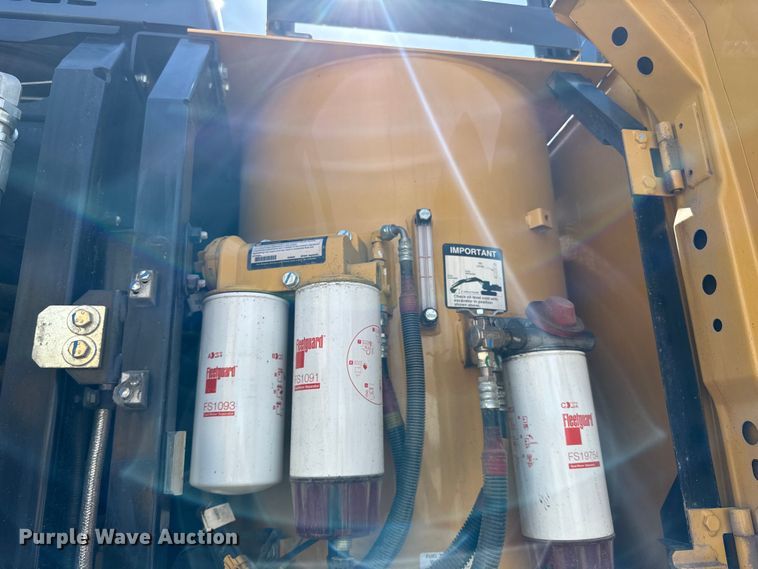 image for item DQ0815 2019 John Deere 350G LC excavator