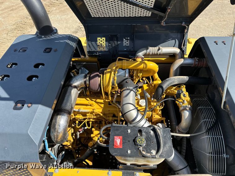 image for item DQ0815 2019 John Deere 350G LC excavator