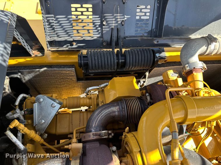 image for item DQ0815 2019 John Deere 350G LC excavator