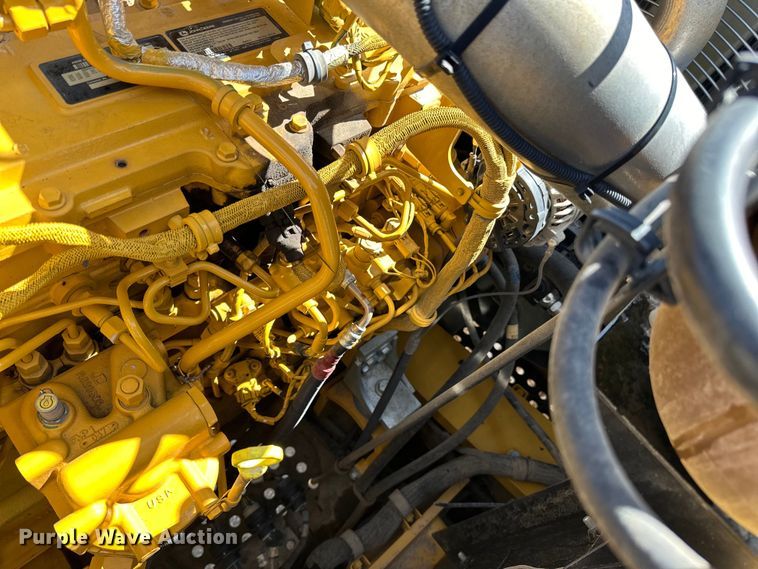 image for item DQ0815 2019 John Deere 350G LC excavator