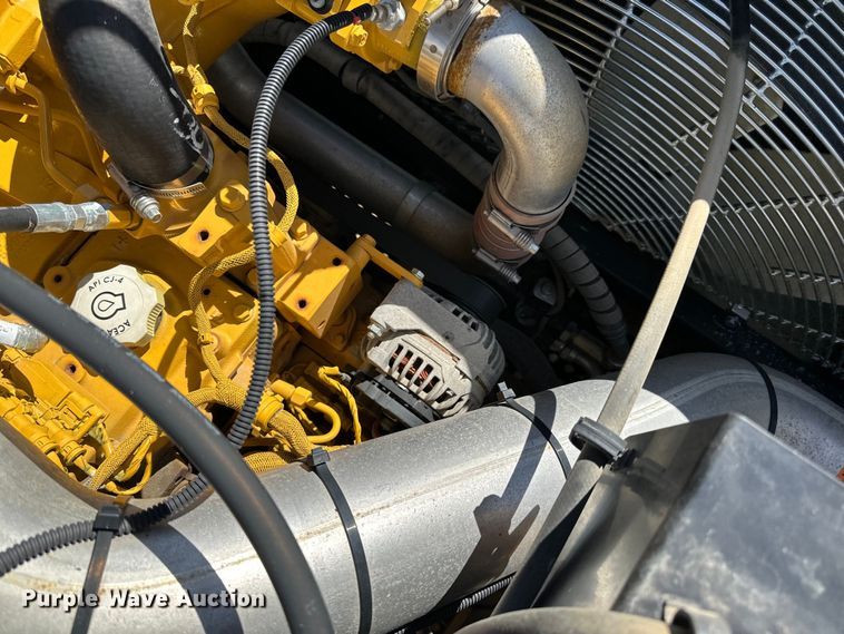 image for item DQ0815 2019 John Deere 350G LC excavator