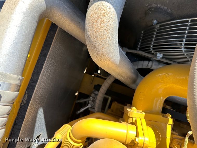 image for item DQ0815 2019 John Deere 350G LC excavator