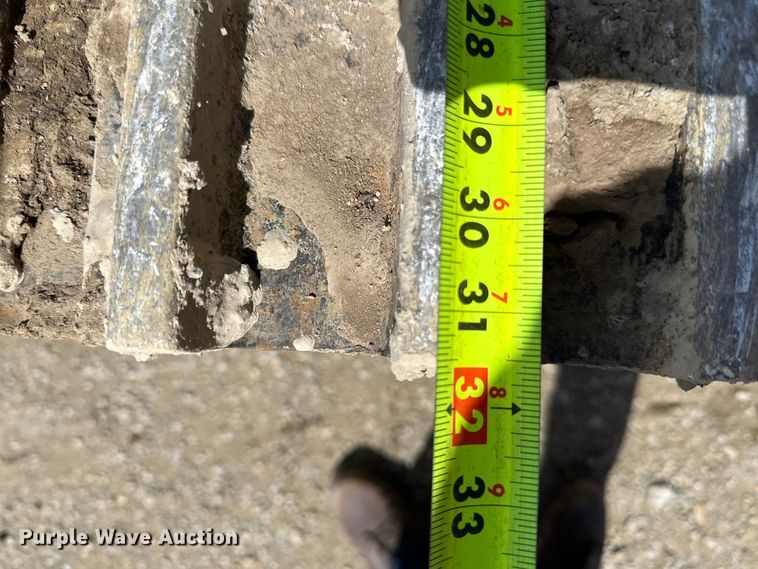 image for item DQ0815 2019 John Deere 350G LC excavator