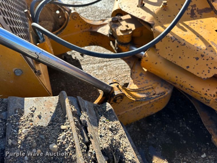 image for item DQ0819 1989 Case 850D dozer