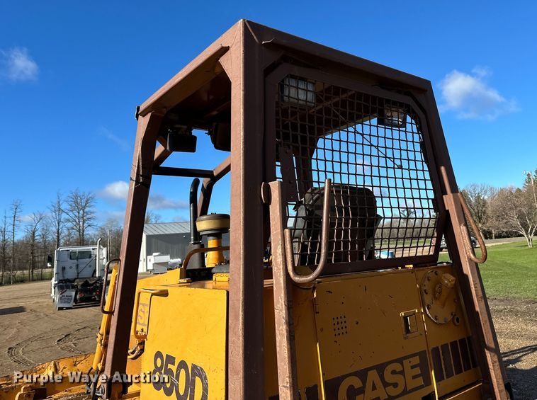 image for item DQ0819 1989 Case 850D dozer