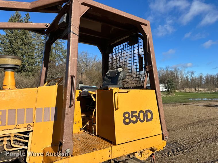image for item DQ0819 1989 Case 850D dozer