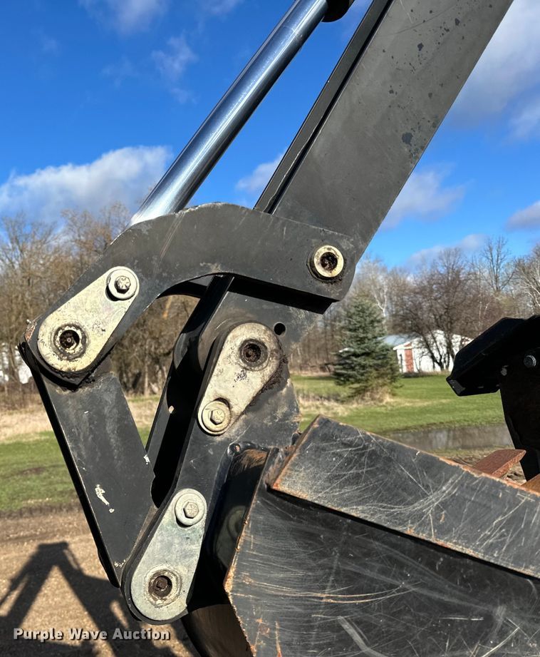 image for item DQ0820 2013 Toro  RT600 cable plow