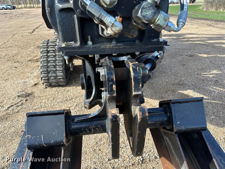 image for item DQ0820 2013 Toro  RT600 cable plow