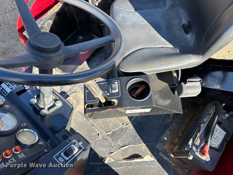 image for item DQ0820 2013 Toro  RT600 cable plow