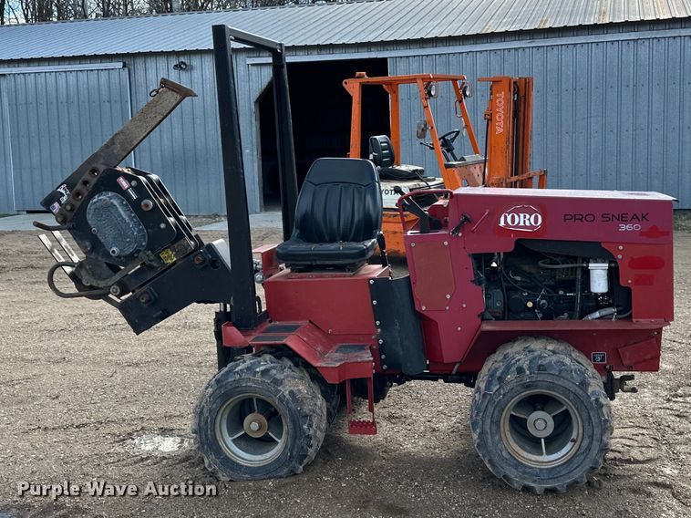 image for item DQ0822 2014 Toro  Pro sneak 360 cable plow