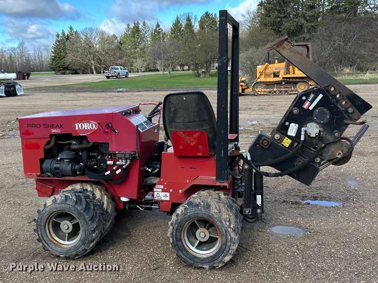 image for item DQ0822 2014 Toro  Pro sneak 360 cable plow