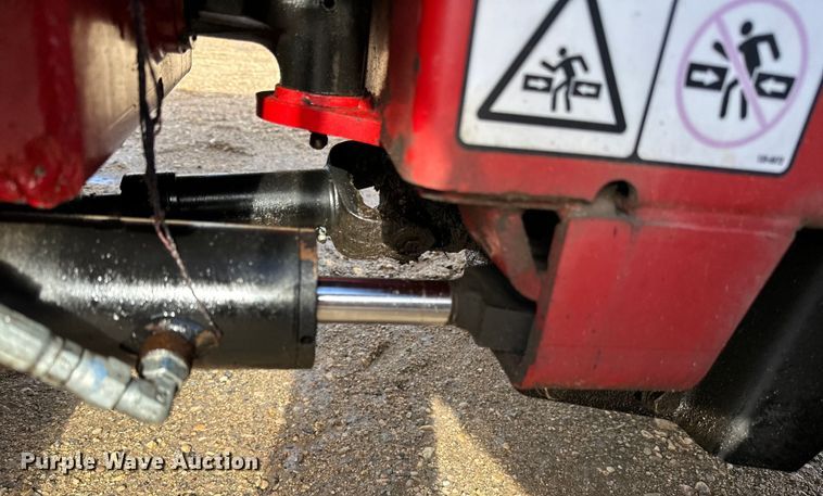 image for item DQ0822 2014 Toro  Pro sneak 360 cable plow