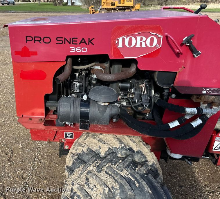 image for item DQ0822 2014 Toro  Pro sneak 360 cable plow