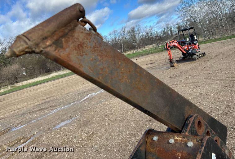 image for item DQ0822 2014 Toro  Pro sneak 360 cable plow