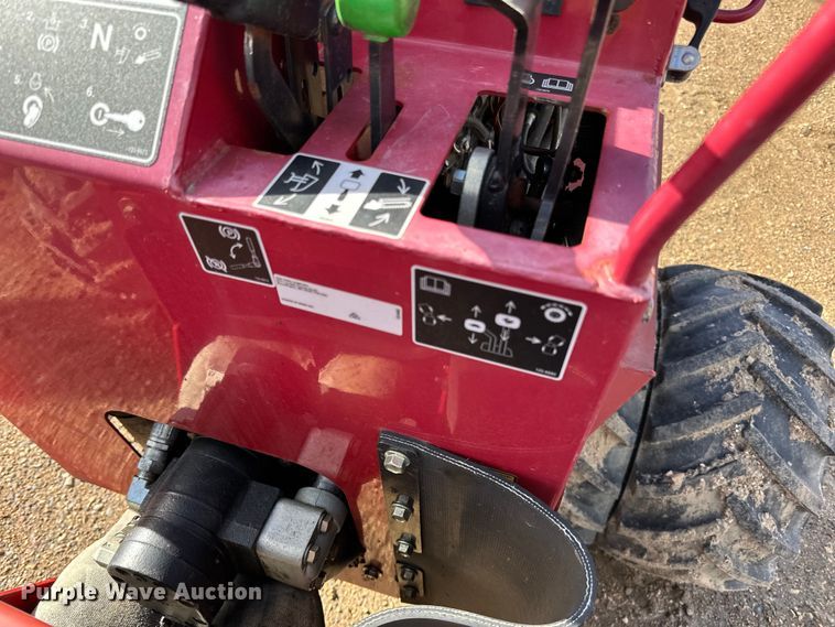 image for item DQ0822 2014 Toro  Pro sneak 360 cable plow