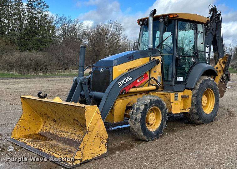 image for item DQ0824 2015 John Deere 310SL backhoe