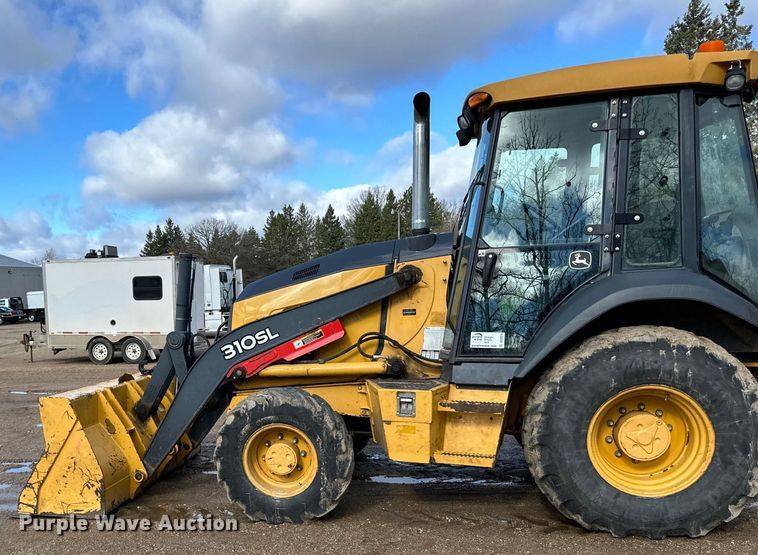 image for item DQ0824 2015 John Deere 310SL backhoe