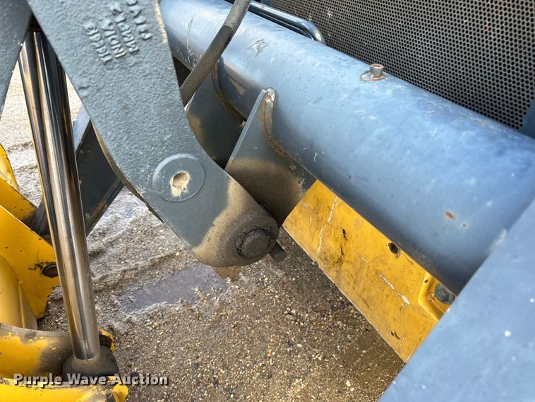 image for item DQ0824 2015 John Deere 310SL backhoe