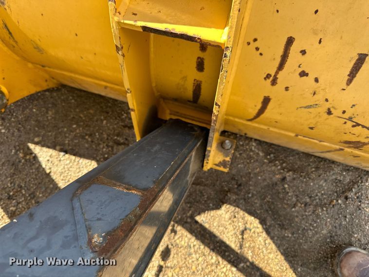 image for item DQ0824 2015 John Deere 310SL backhoe