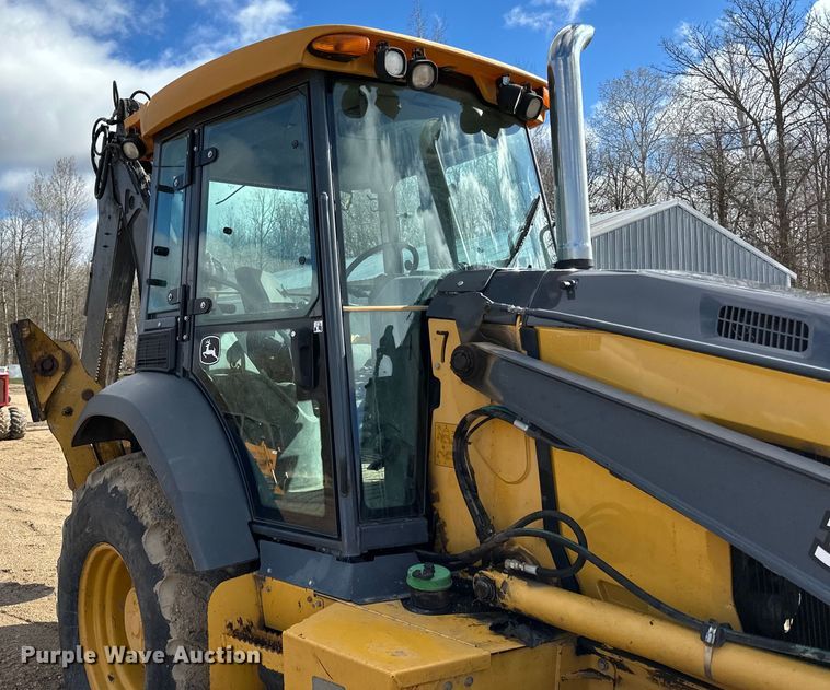 image for item DQ0824 2015 John Deere 310SL backhoe