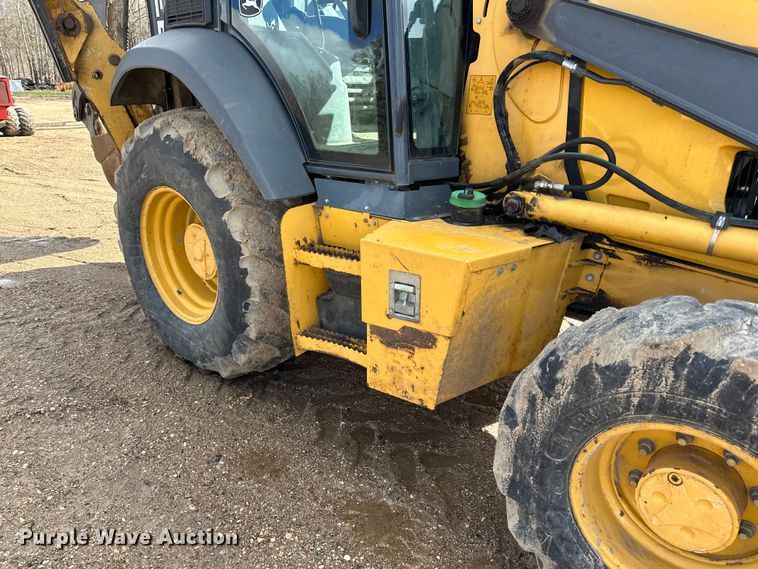 image for item DQ0824 2015 John Deere 310SL backhoe