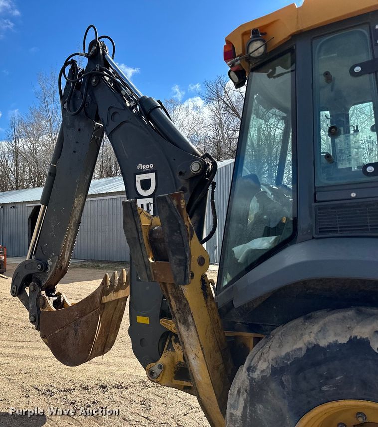 image for item DQ0824 2015 John Deere 310SL backhoe