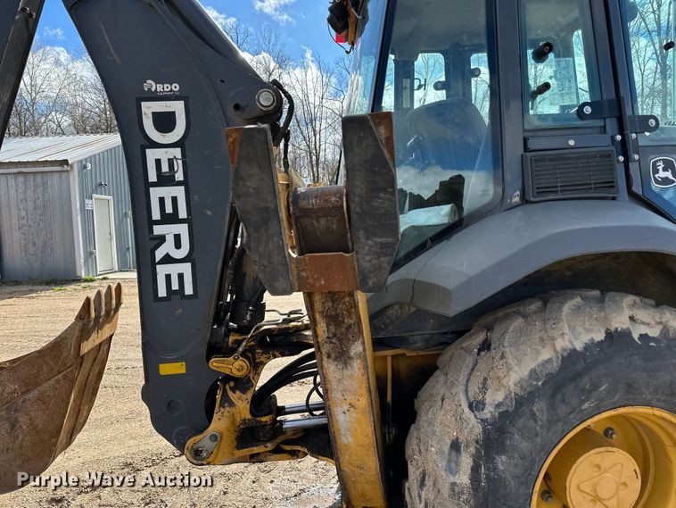 image for item DQ0824 2015 John Deere 310SL backhoe