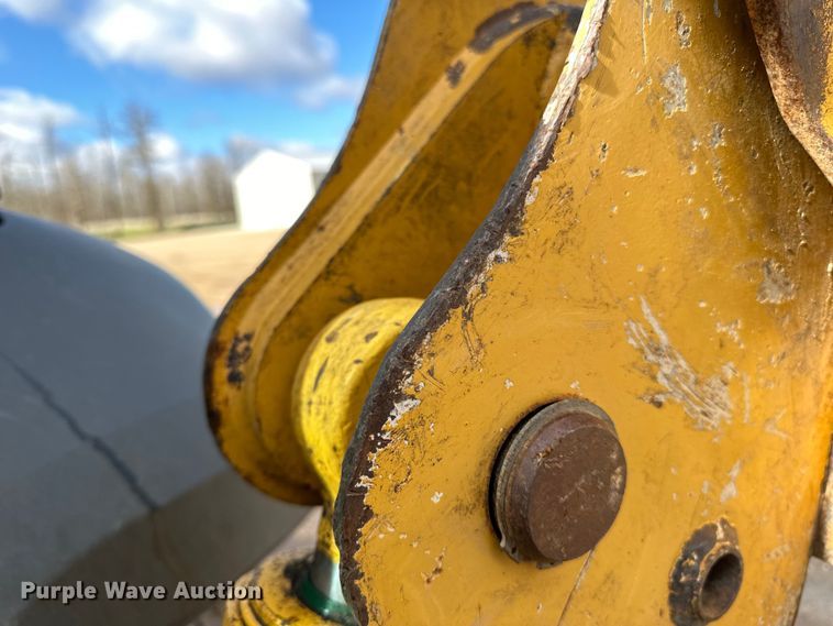 image for item DQ0824 2015 John Deere 310SL backhoe