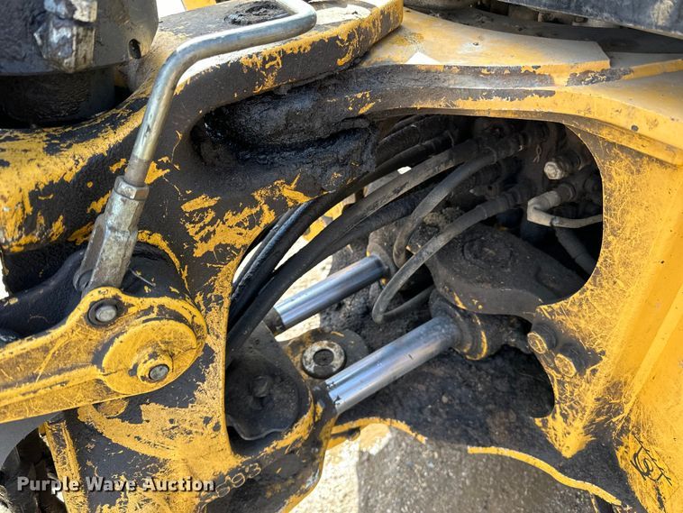 image for item DQ0824 2015 John Deere 310SL backhoe