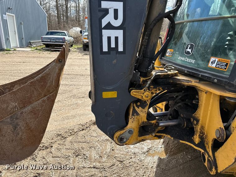 image for item DQ0824 2015 John Deere 310SL backhoe