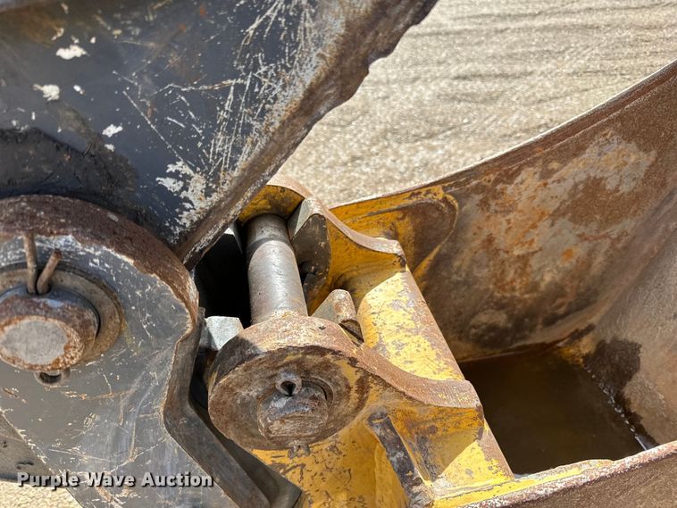 image for item DQ0824 2015 John Deere 310SL backhoe