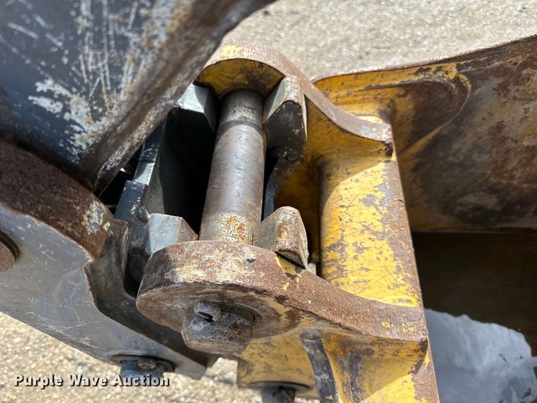 image for item DQ0824 2015 John Deere 310SL backhoe