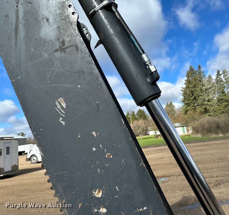 image for item DQ0824 2015 John Deere 310SL backhoe