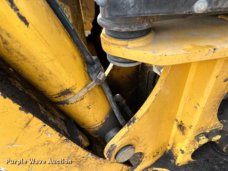 image for item DQ0824 2015 John Deere 310SL backhoe